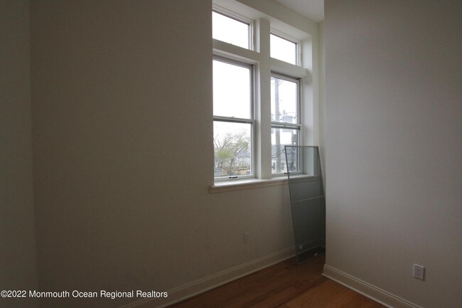 Photo - 1003 Bond St Unit 16