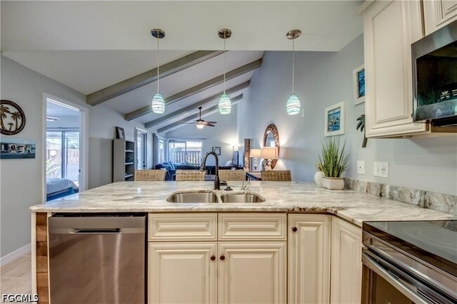 Photo - 6337 Royal Woods Dr