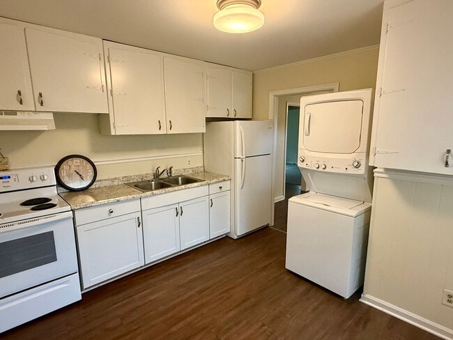 Photo - Two bedroom, 1 bath house in Burlington