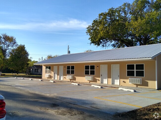Building Photo - 1129 S Forest Ave Unit 3 Rental