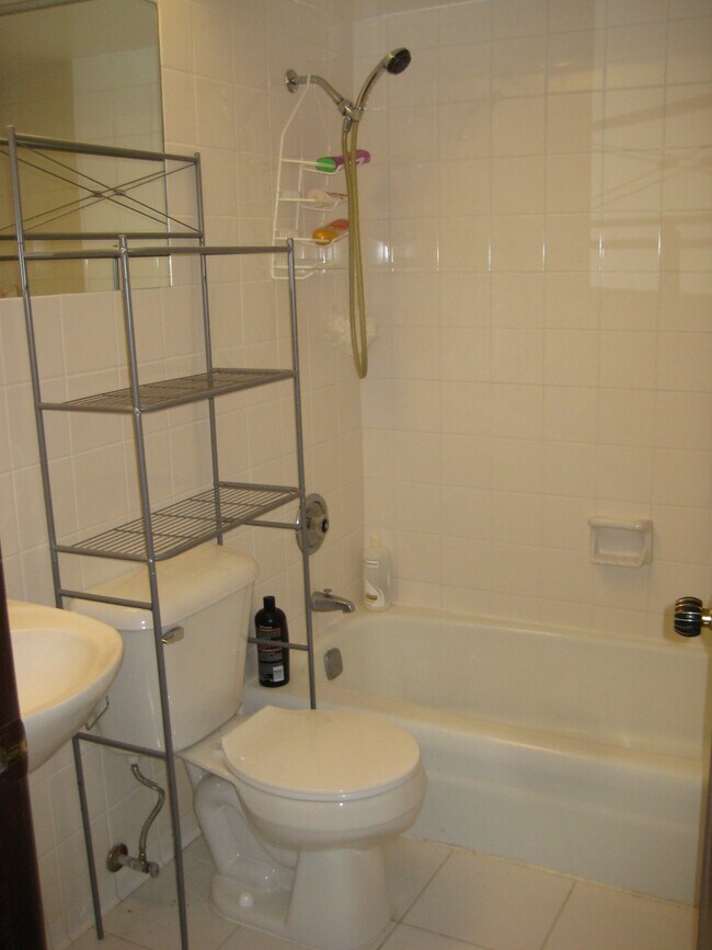 Photo - 5306 N Cumberland Ave Unidad 5306-404