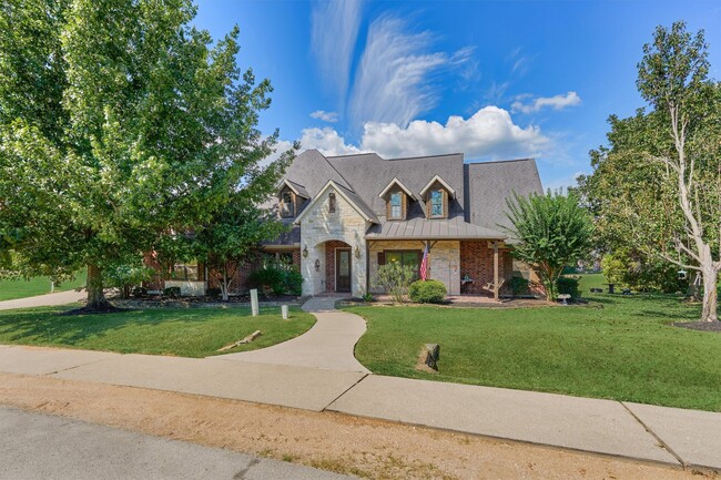 Photo - 388 Berkley Dr