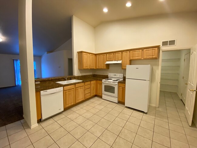 Photo - 3011 Woodbridge St