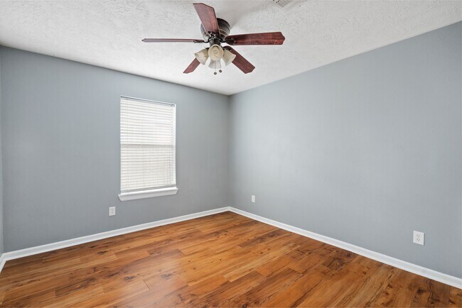 Photo - 139 Horn Ct