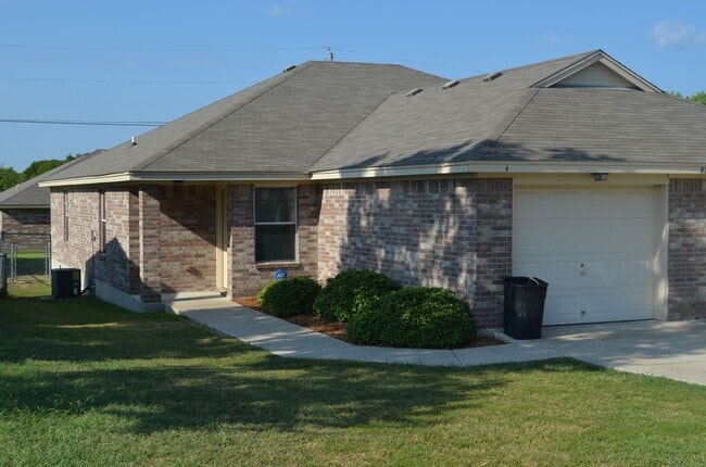 Photo - 922 RW Unit A-STILL OCCUPIED BY RESIDENT