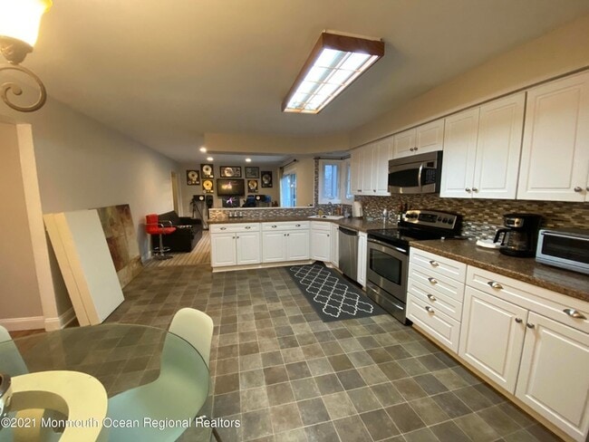 Building Photo - 1304 Franklin Ave