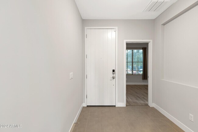 Photo - 14396 W Wethersfield Rd