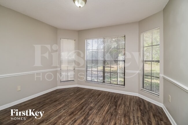 Photo - 602 Brunswick Terrace