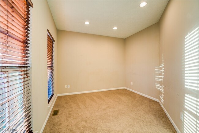 Photo - 2576 Covington Pl