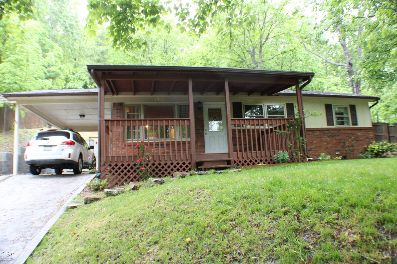 Photo - 216 Pine Hill Dr