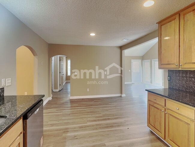 Photo - 2075 Reserve Pky