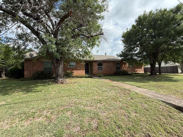Photo - 405 Tyrone Dr House