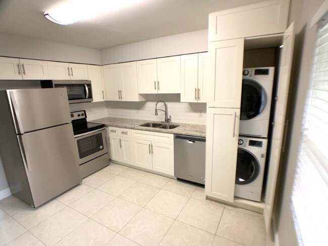 Photo - 3215 W Swann Ave Unidad 30