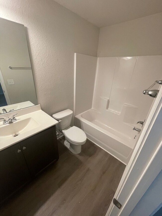 Photo - 2 bd 2.5 ba Townhouse