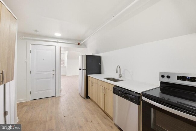 Photo - 6012 Ridge Ave Unit 8