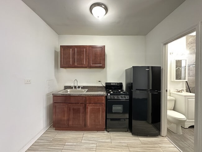 Photo - 5710 N Winthrop Ave Unit 903