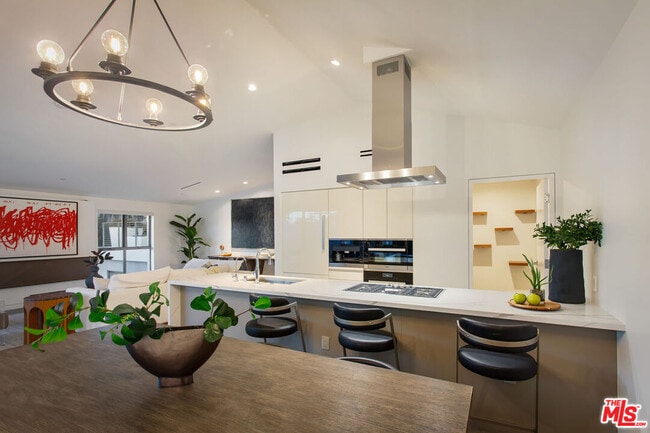 Photo - 8600 Wilshire Blvd Unit TH 3