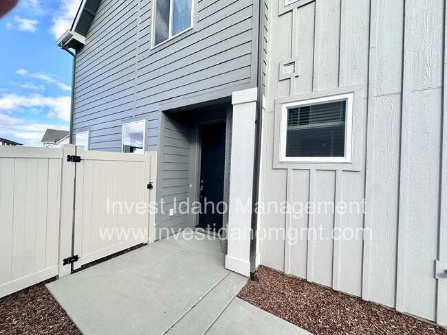 Photo - Spacious Luxury Townhome Designed for Modern Living