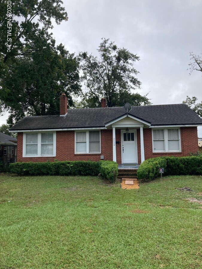 Photo - 5038 Blackburn St