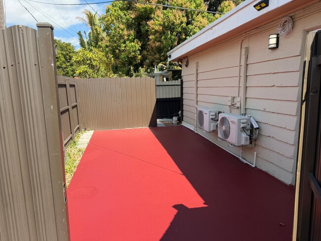 Photo - 707 NE 15th St Unit A