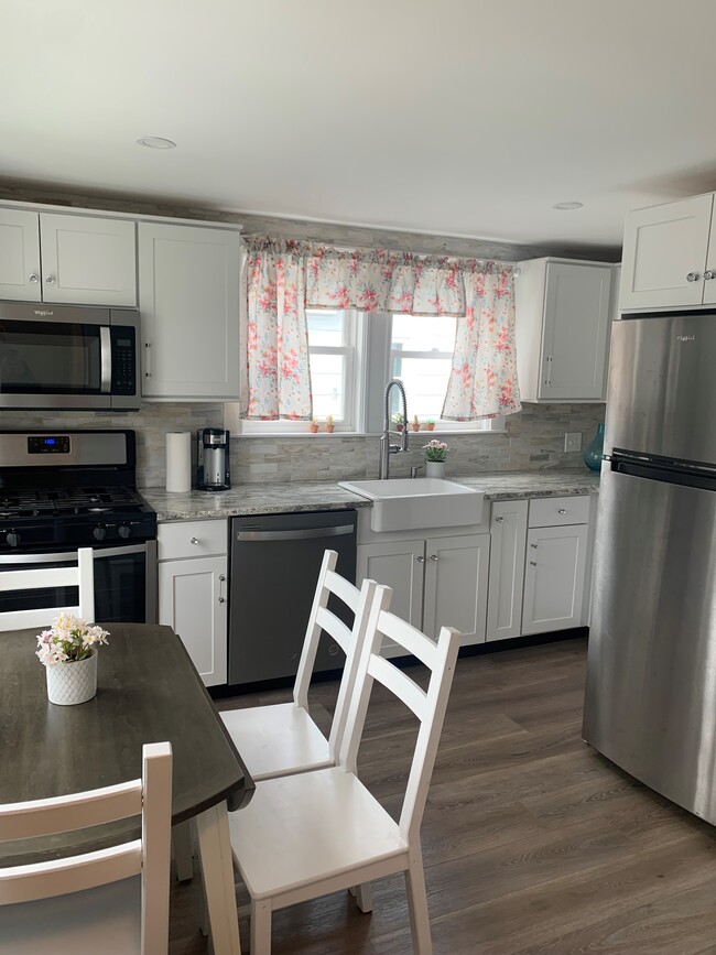 Photo - 47 Whiton Ave Unit 2