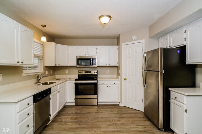 Photo - 1991 Calvert Cir