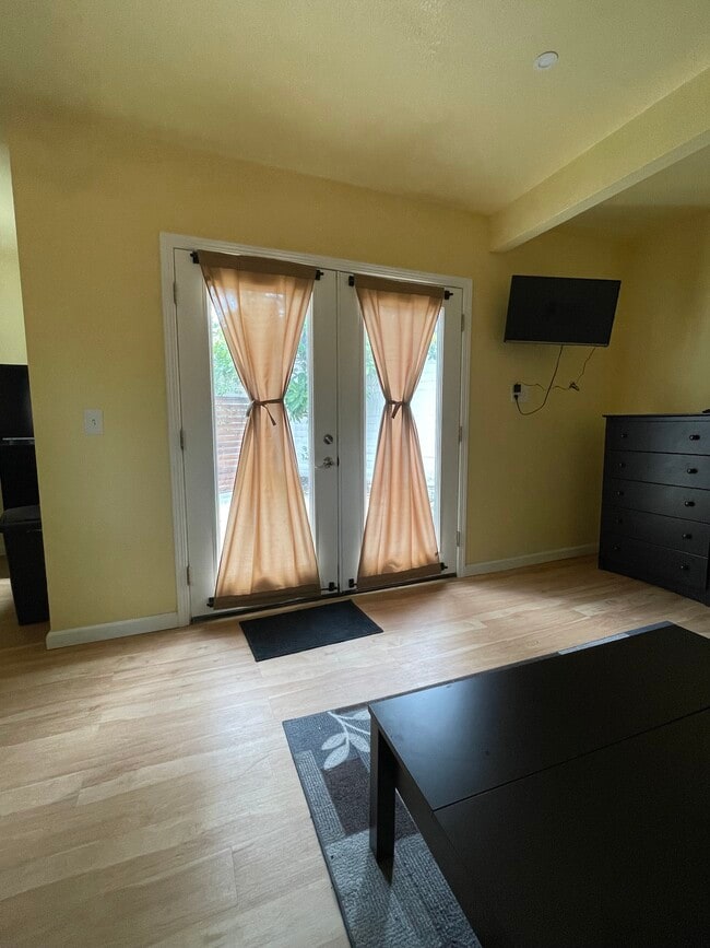 Photo - 1746 Sattler Dr Unit B