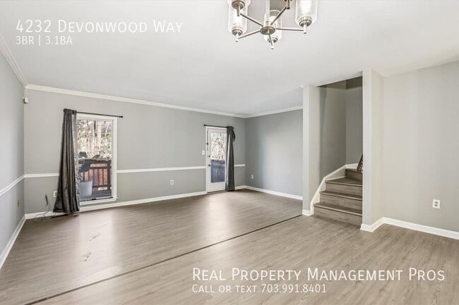 Photo - 4232 Devonwood Way