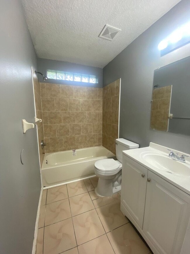 4029 Kaluga Park St