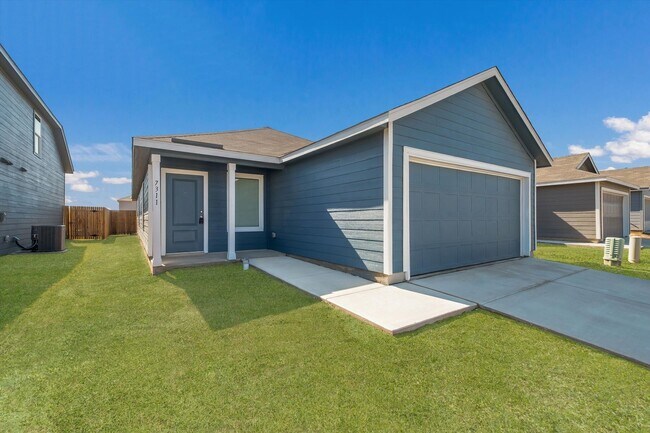 Photo - Brand new 3/2 Gem in Sapphire Grove