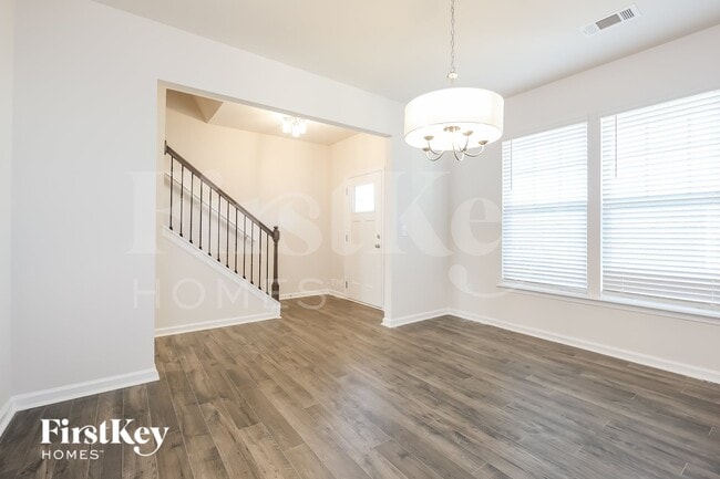 Photo - 701 Birchcrest Wy
