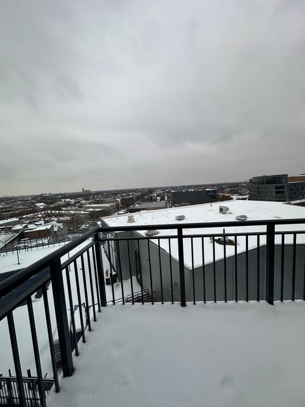 Building Photo - 1025 W Addison St