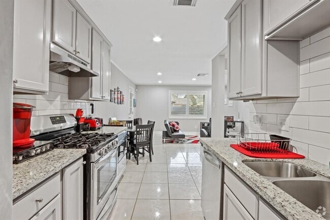 Building Photo - 6311 Bluestone Dr Rental