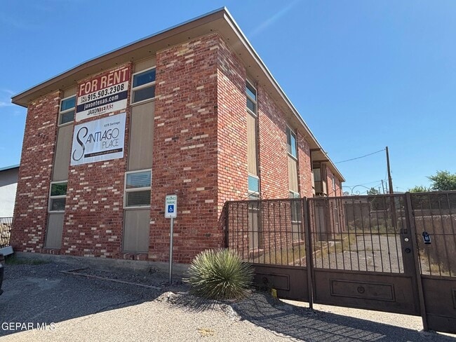 Building Photo - 6376 Santiago St Unit A