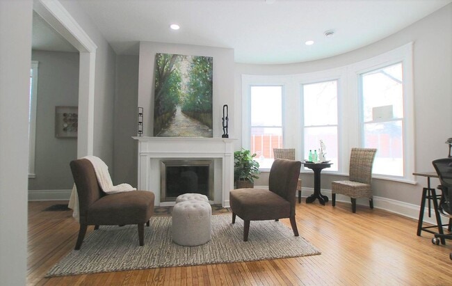 Photo - 220 E 27th St Unit 1