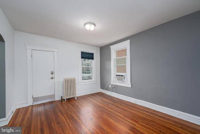 Photo - 101 E 33rd St