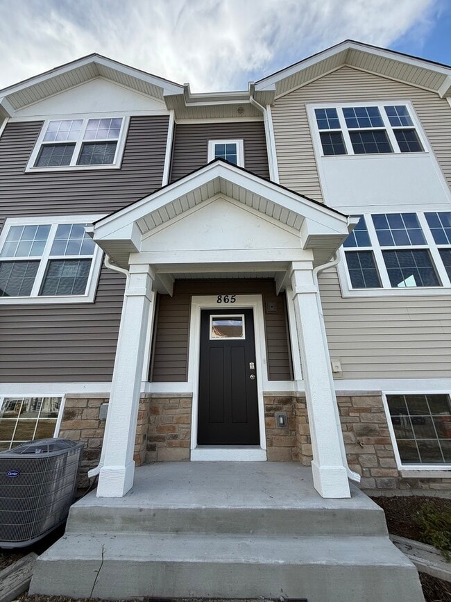 Photo - 865 Briar Gln Ct