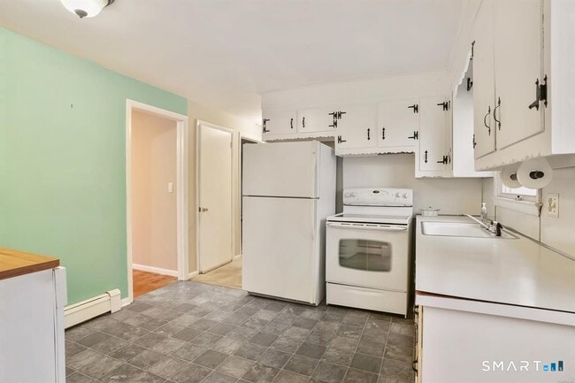 Photo - 732 Tunxis Hill Rd