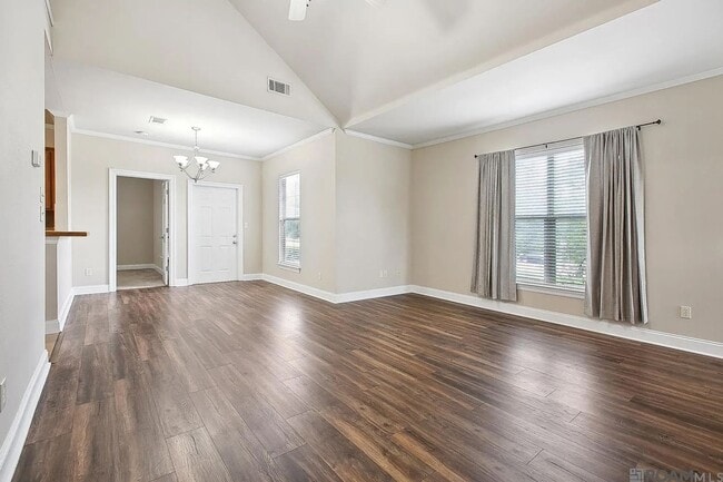 Photo - 3 Bedroom near LSU available NOW