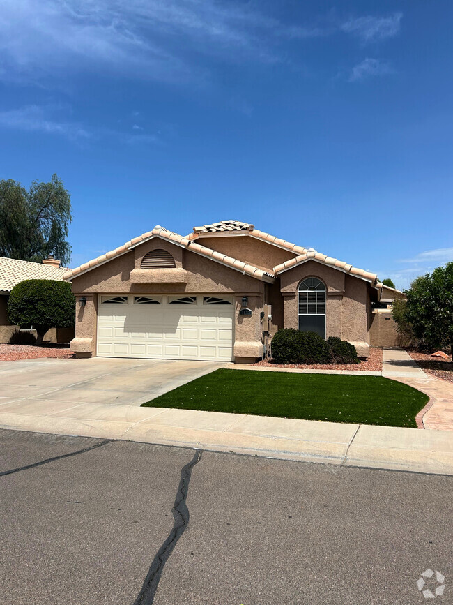 Building Photo - 1872 W Wildhorse Dr Rental