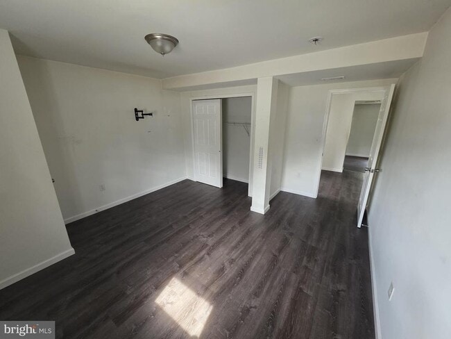 Photo - 203 E Cedarville Rd
