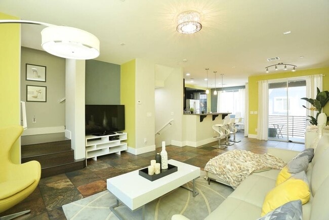 Photo - LUXURY 3BD/2.5BA TOWNHOUSE!