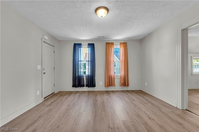 Photo - 3187 W 44th St Unit 2/UP