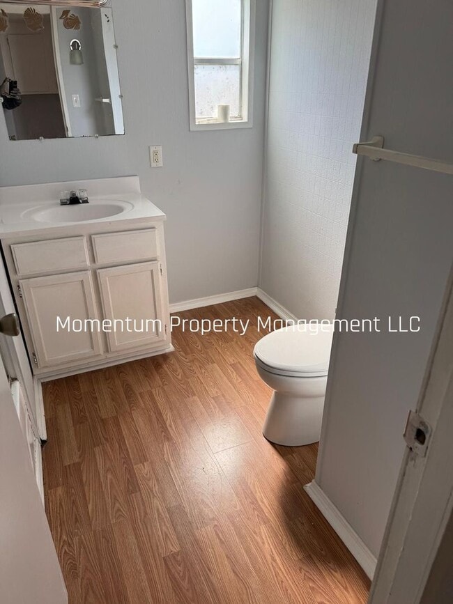 Building Photo - Gorgeous 2/1 in Brooksville! Don't Miss Out!