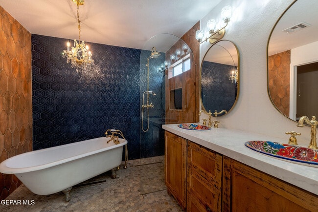 Photo - 7037 Luz De Espejo Dr