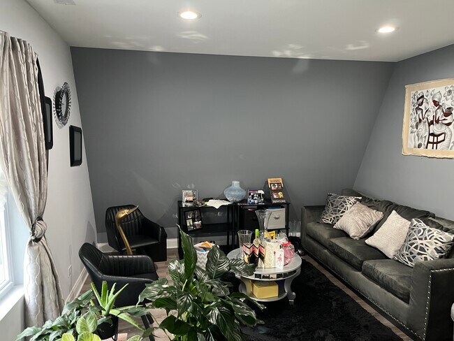 Photo - 8020 S Prairie Ave Unidad 2