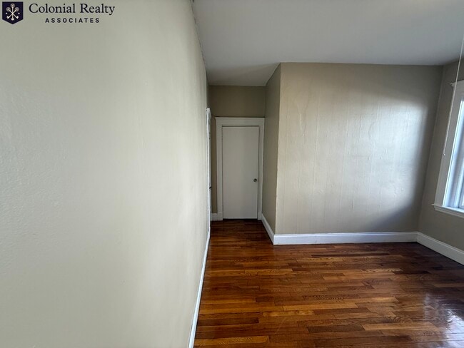 Photo - 319 Allston St Unidad 4