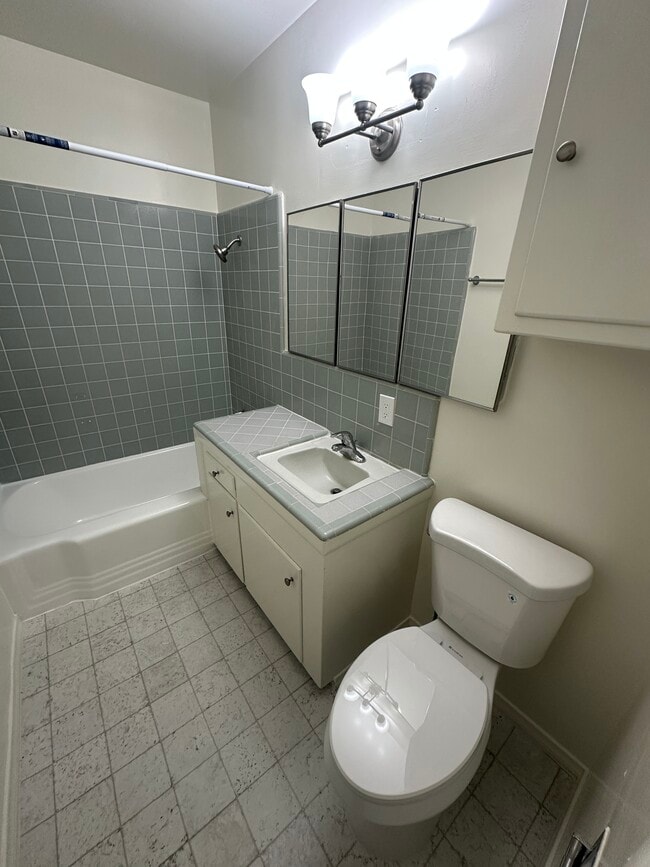 Photo - 1130 N Louise St