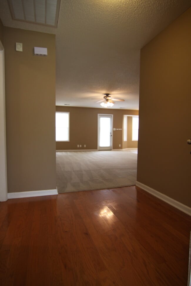 Photo - 415 Faulkner Dr