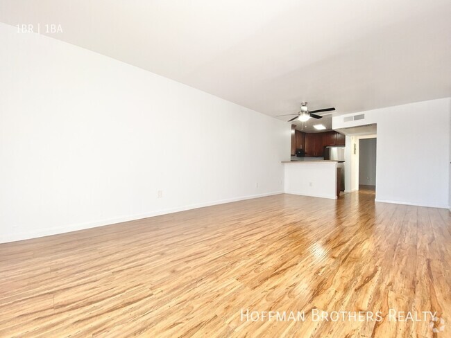 Building Photo - 10208 Independence Ave Unit 12 Rental